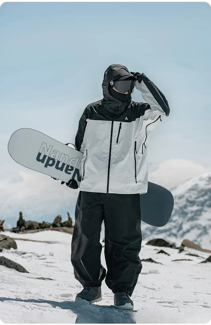 Baggy snow pants