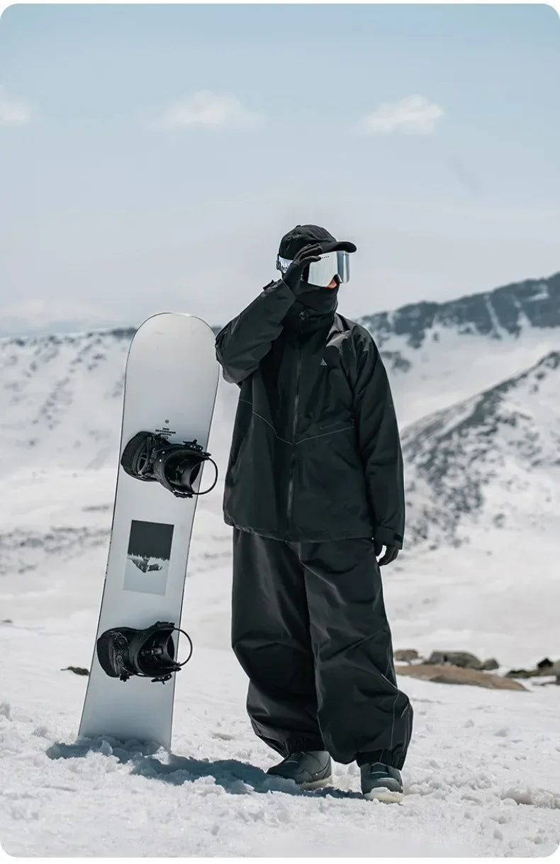 Baggy snow pants
